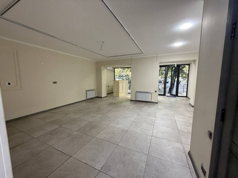 Ц-1 | Бибигон - Сдается в аренду помещение вдоль дороги 95м2