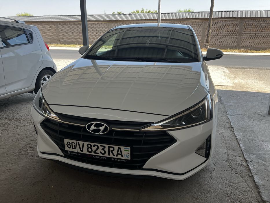 Hyundai Elantra 2020 года