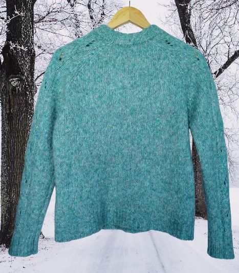 Микс от пуловери Arket, From Future, Jacquemus, Marine Serre, Mo&co