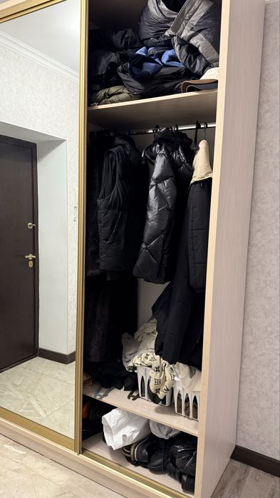 Продам шкаф купе в прихожую