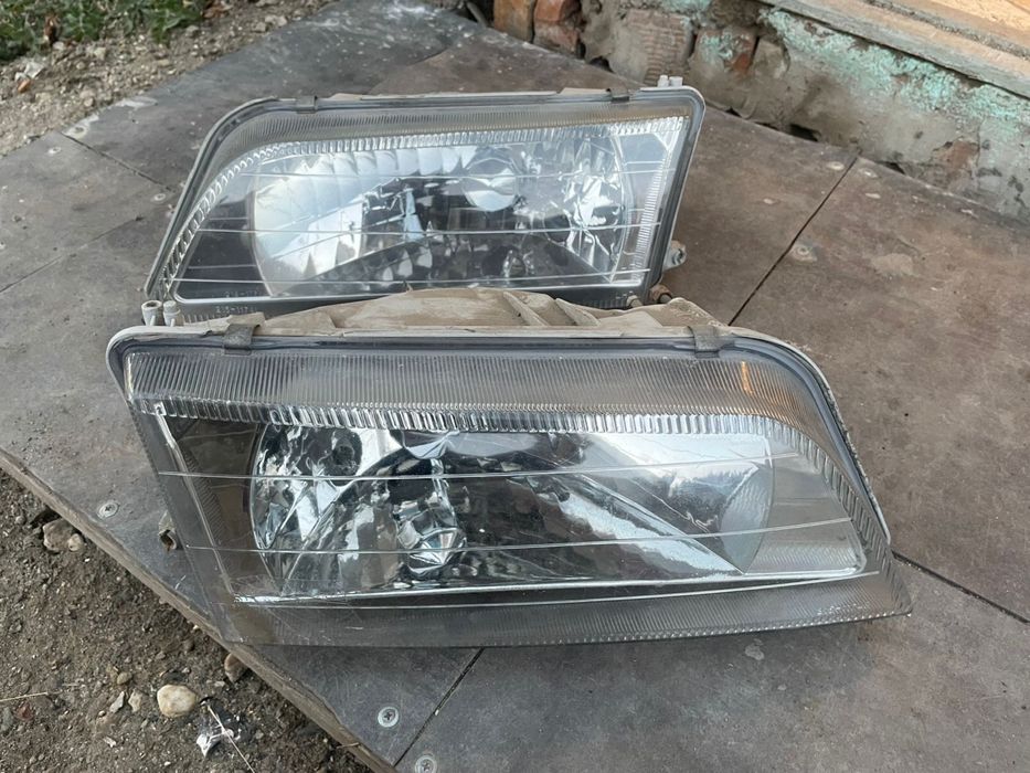 Продам фары передние