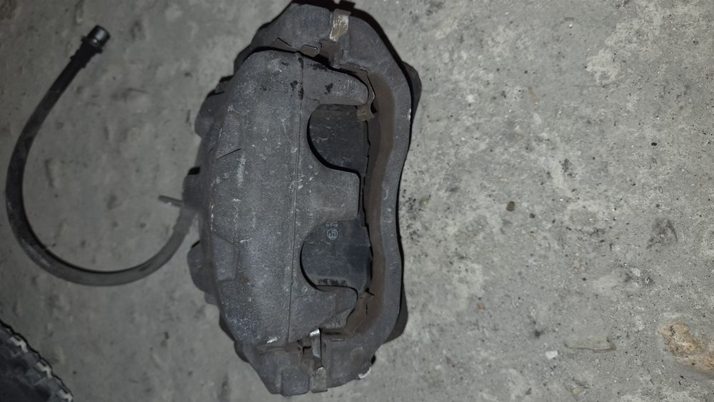 Комплект спирачни апарати за Субару Аутбек Б14 3.6