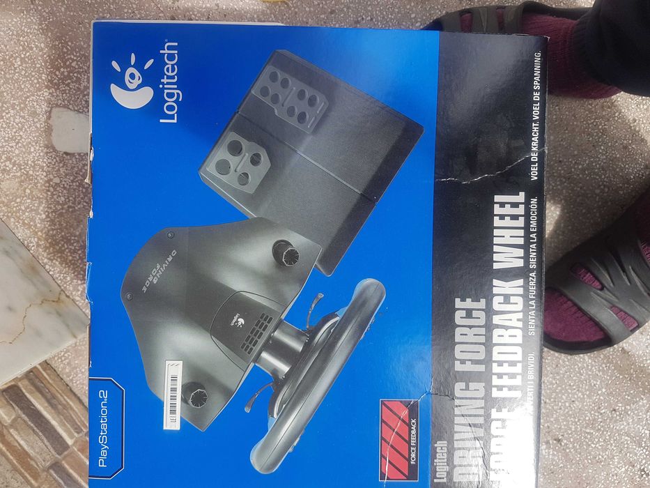 Vand volan jocuri P.C. si Play Station nou
