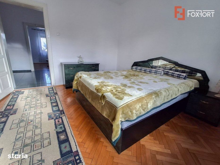 Apartament 3 camere decomandat de inchiriat la casa, zona Crisan