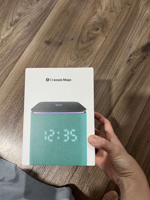 Яндекс станция Миди