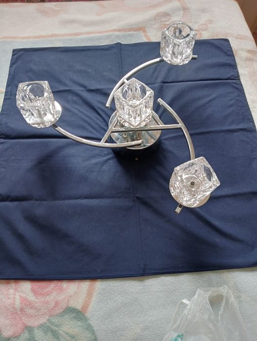 Продам люстры 5000тг и 2000тг