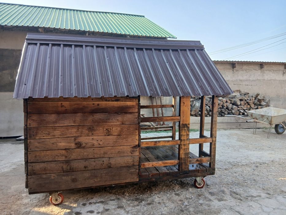 Дом на колёсах для собаки.