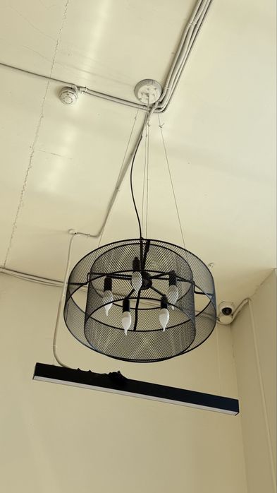 Продам люстры в офис