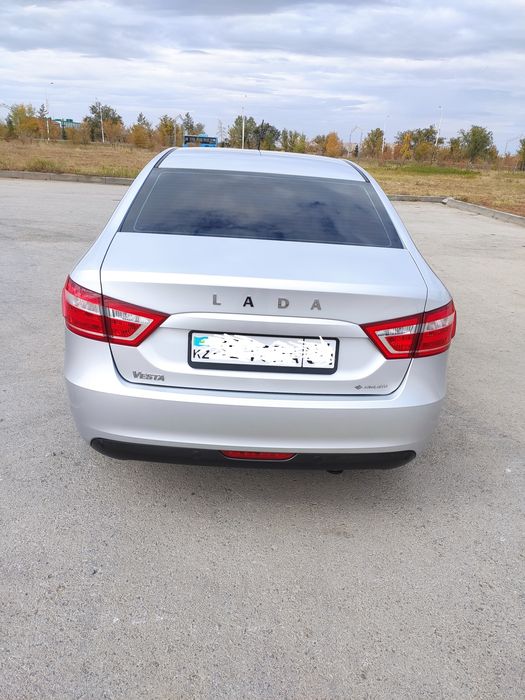 Автомобиль Лада Веста