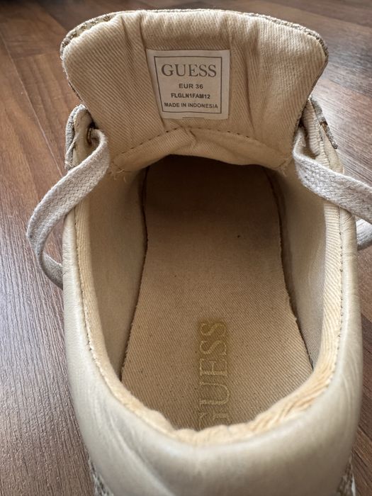 Sneakers - Guess