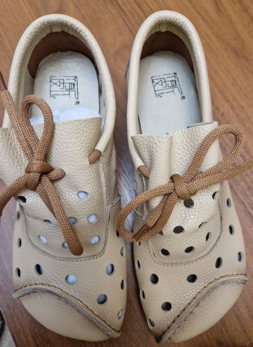 Продам женские ботиночки