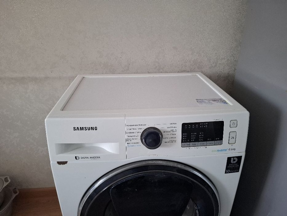 Продаю стиральную машину