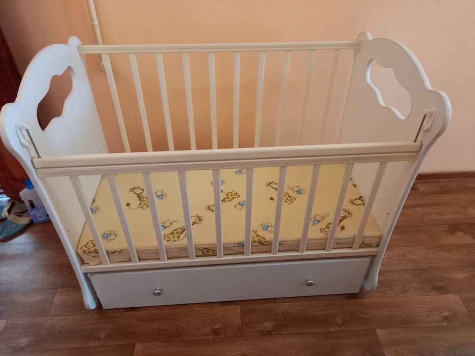 Манеж маятник   .