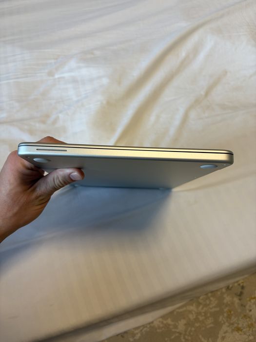 Macbook neo silver 512 3 цикла акб