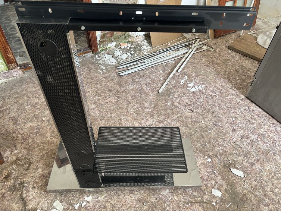 Продам стойку для телевизора с полками