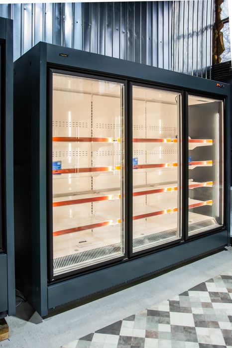 Vitrine frigorifice si congelate noi si SH