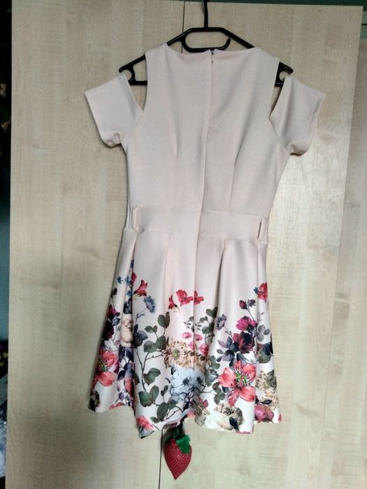 Rochie damă,cu mâneci decupate