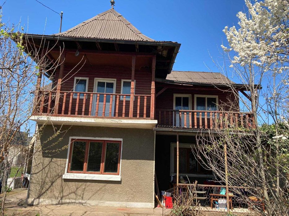 Casa De Vanzare + Teren 740mp - Ploiesti Central - 130.000 €