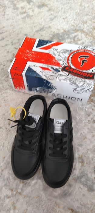 Женский кроссовка сатамын. Жаңа