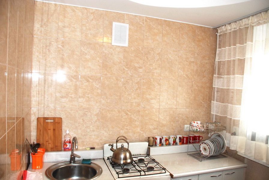 2 комн Абая Байзакова.Евроремонт