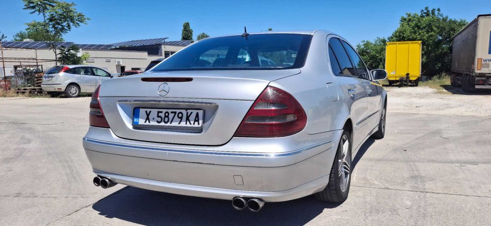Продавам Мерцедес Е 270 CDI 177коня авангард 2004г