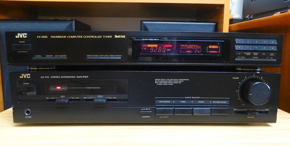 Amplificator si tuner JVC