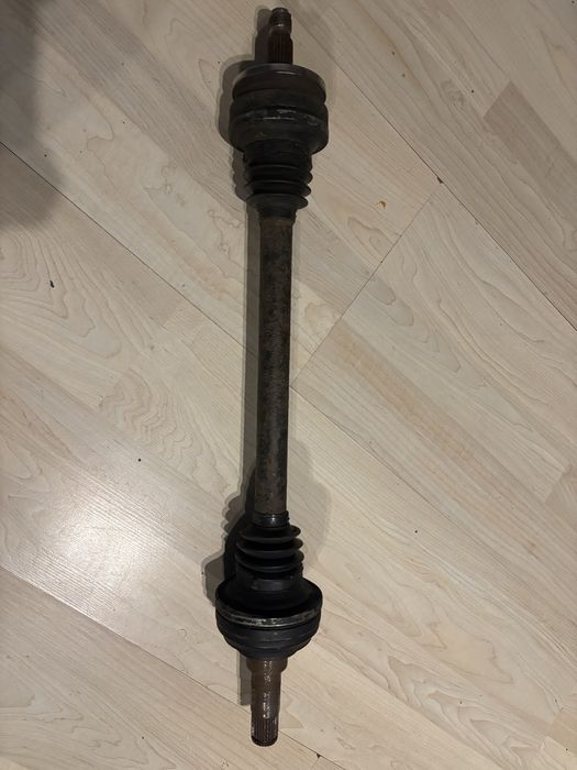 Полуоска за Mercedes CLK 500 / 5.5 W209 – здрава, готова за монтаж