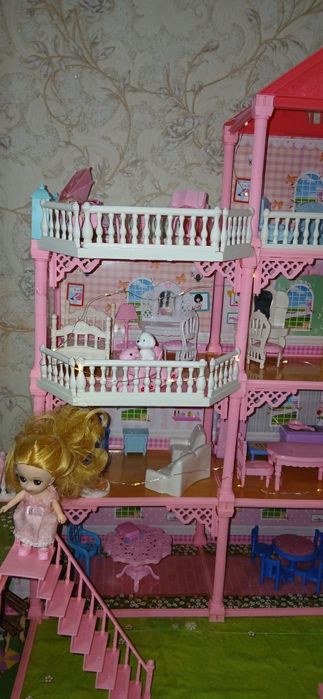 Большой кукольный домик !