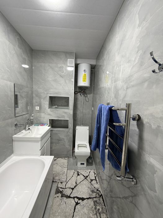 Yangi xayot tumani choshtepa metroni oldida