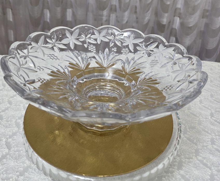 Хрусталь. Фруктовница.Салатники