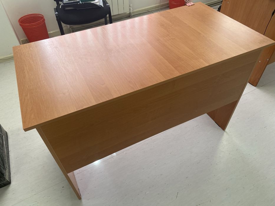 Стульчики , шкаф, стол парта