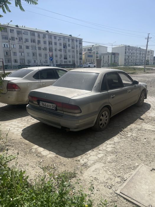 Продаю митсубиси сигма 1992