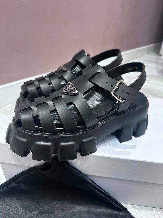 Дамски сандали Prada - 37 номер