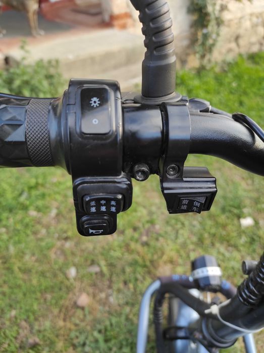 Cărucior electric pentru persoane vârstnice sau cu dizabilități