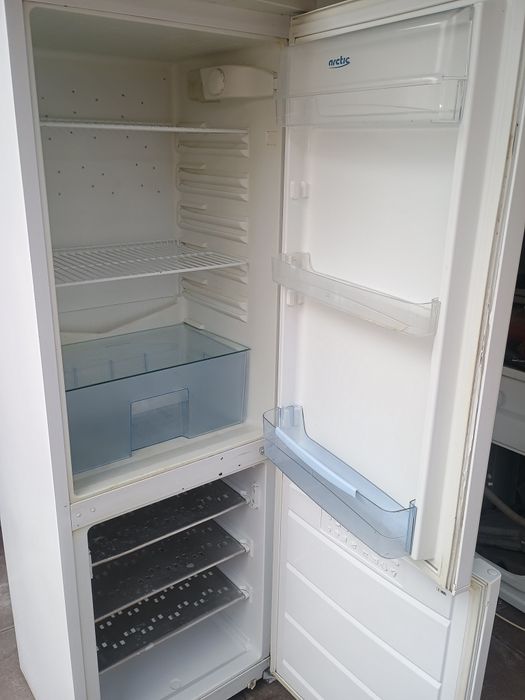 Frigider tip combină frigorifică Artic