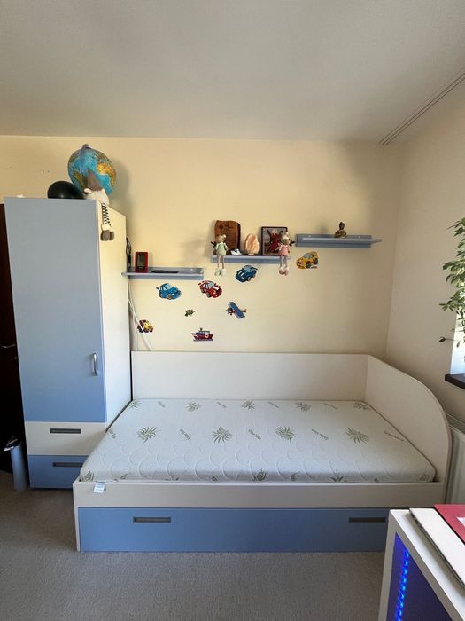 Vând urgent set mobilă cameră băiat