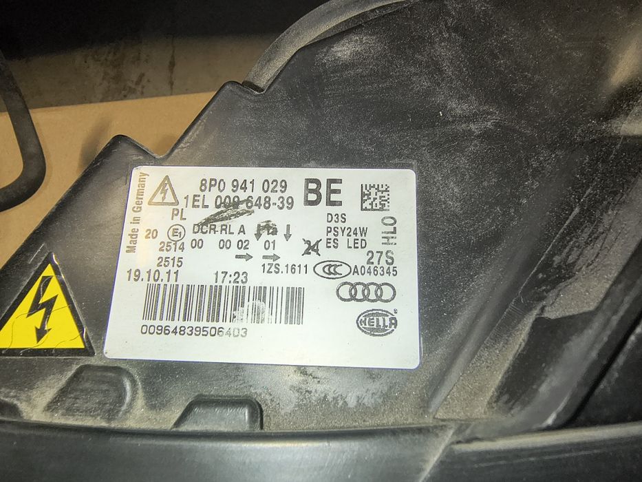 Ляв ксенонов фар Ауди А3 8П фейслифт оригинален