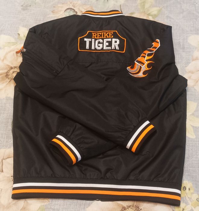 Куртка, бомбер,ветровка на мальчика