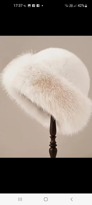Нова дамска зимна шапка
