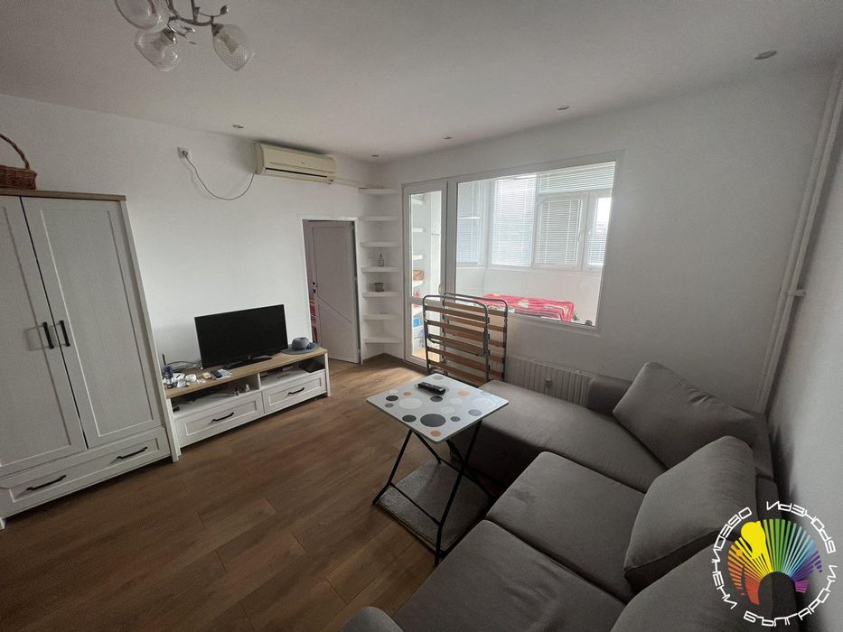 Продава се Двустаен апартамент в Бургас, Изгрев - 50 кв.м за 2400 €/кв.м - Снимка #1