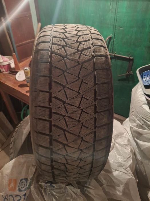 Продам резину липучка (торг)