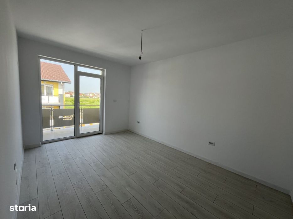 Decomandat, Apartament Cu 3 Camere, Giroc
