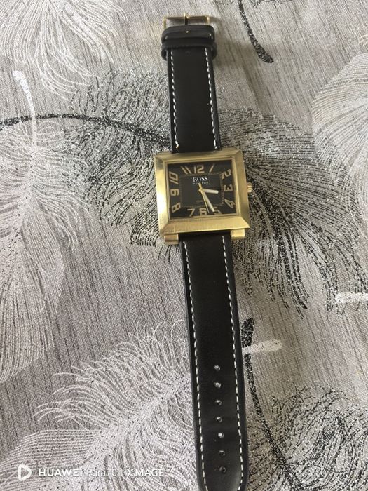 Ceas Hugo Boss cu urme de folosire