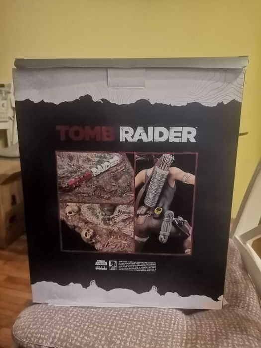 Tomb raider survivor Dark Horse figure