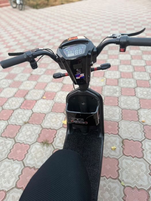 Электроскутер ск8