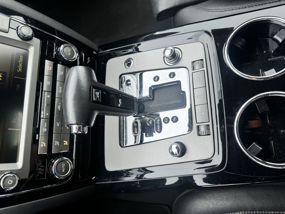 VW Phaeton 3.0TDI Facelift на части
