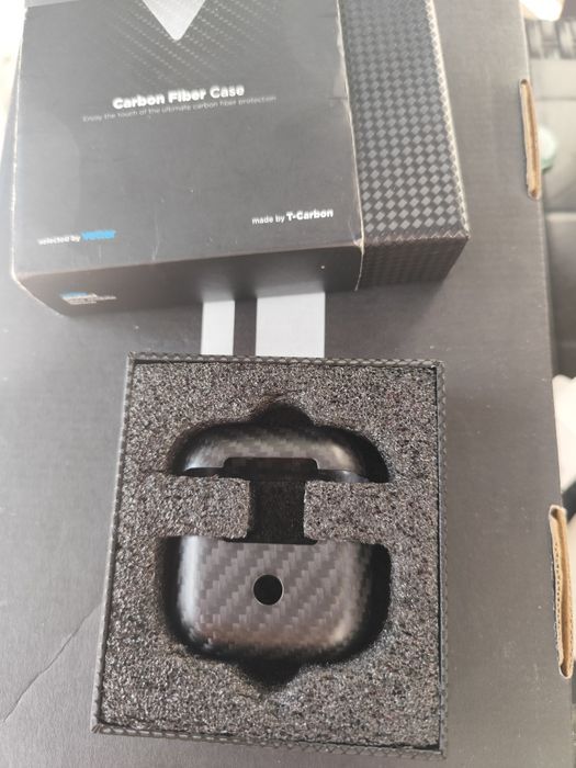 Carbon Fibre Case Apple AirPods (husă Casti Apple)