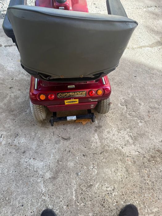 Carucior persoane cu handicap pensionari  dizabilitati bătrâni