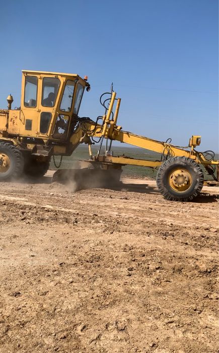 Автогрейдер дз-143