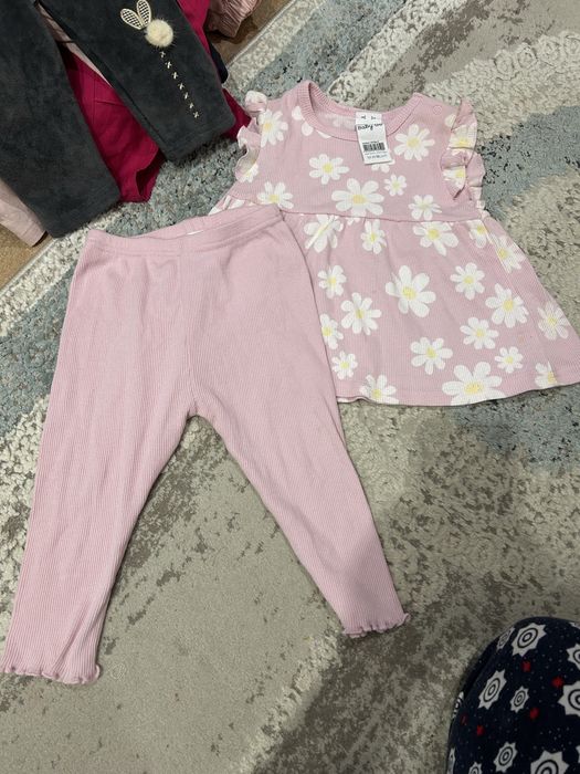 Отдам детские вещи за  шоколадку